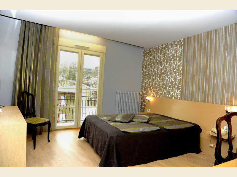 Hotel La Chaumiere Quillan Exterior photo