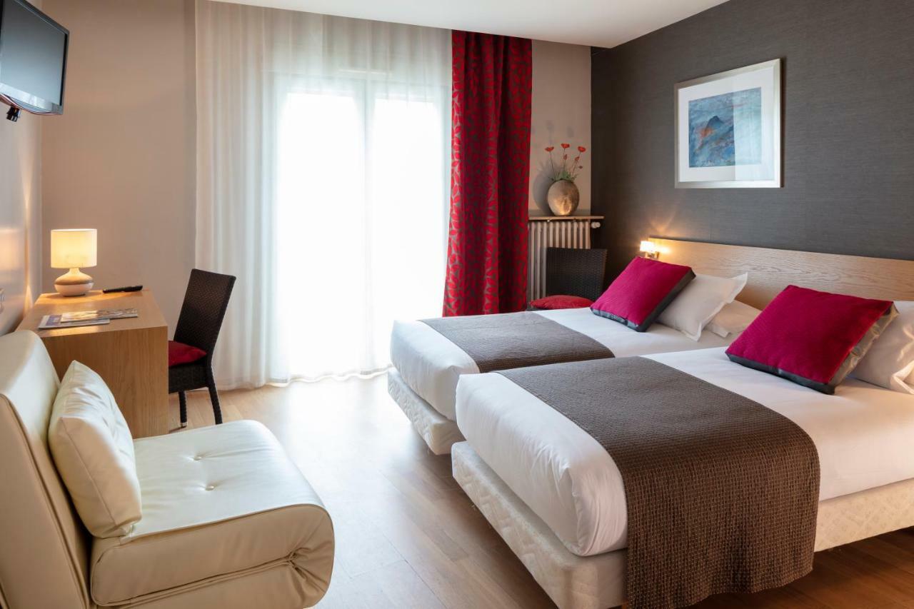 Hotel La Chaumiere Quillan Exterior photo